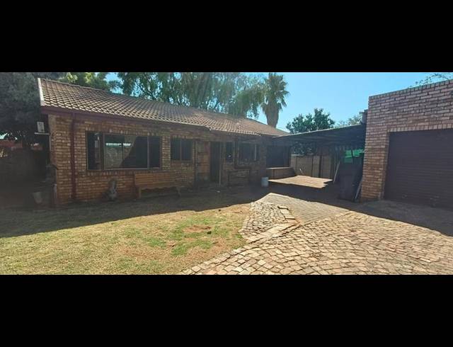 3 BEDROOM HOUSE FOR SALE IN WOLMER